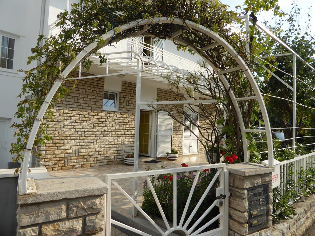 Apartments Bojanic Водице Екстериор снимка